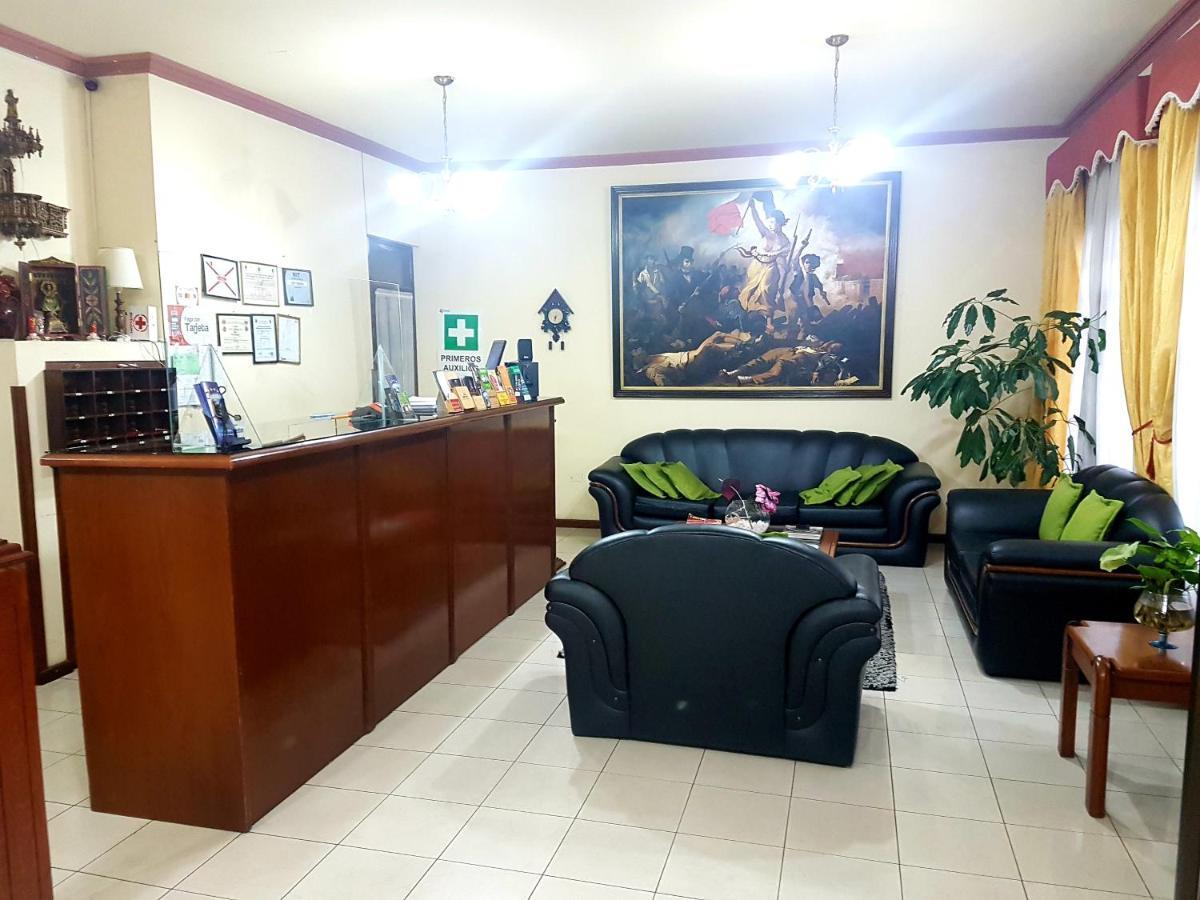 Paola Hostal スクレ エクステリア 写真